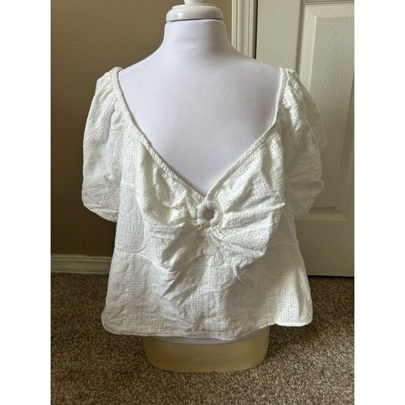 Torrid Eyelet Off Shoulder Crop Top 4X White Smocked Keyhole NEW Boho Cottage - Picture 3 of 13